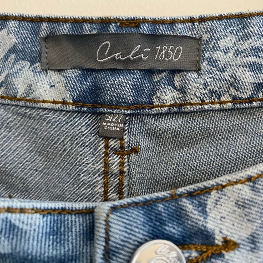 Cali 1850 Floral Patterned Light Blue Wide Leg Jeans - Picture 6 of 7
